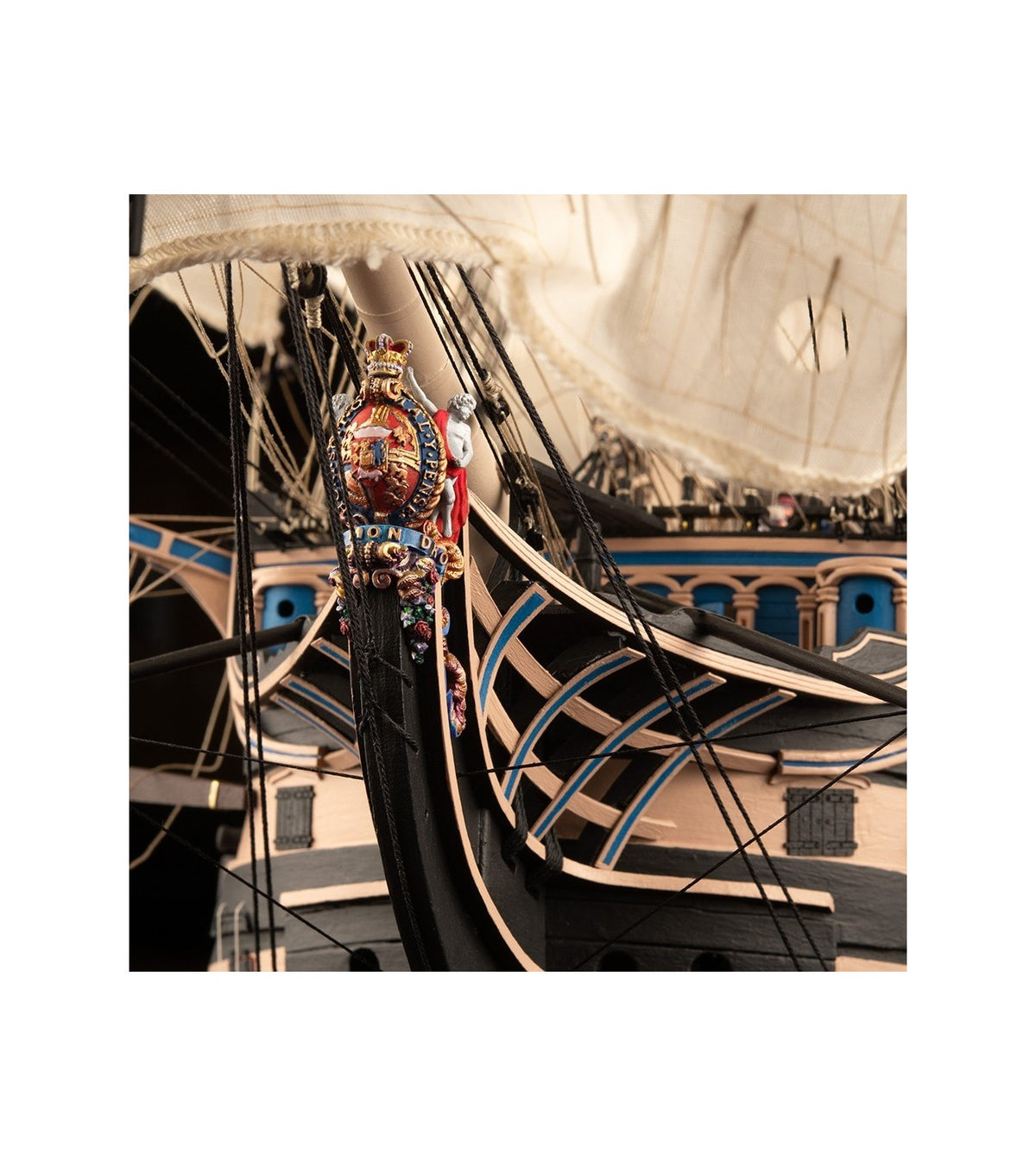 HMS VICTORY Ship of the Line Trafalgar 1805 - 1:84 - Wooden Scale Model Ship