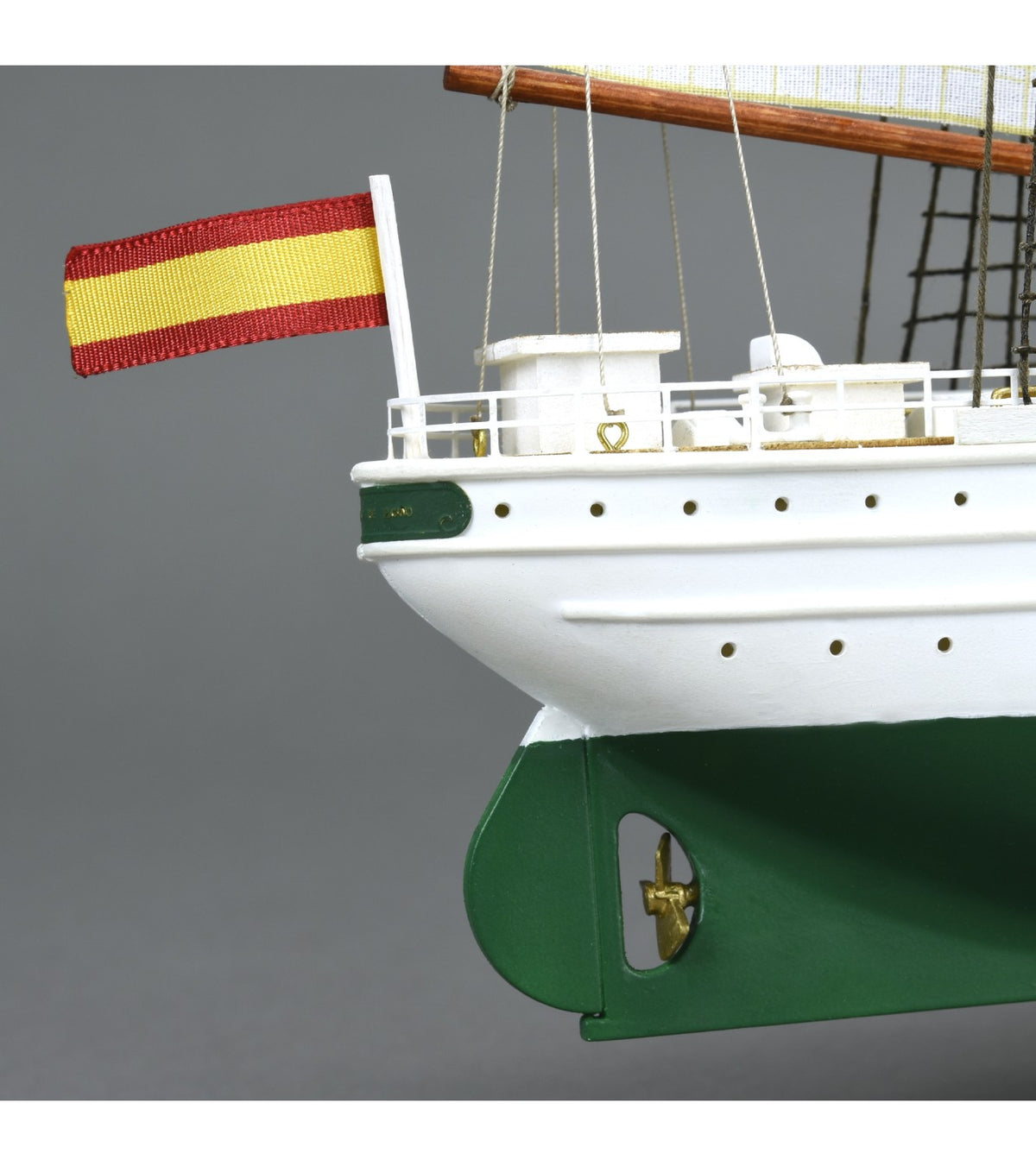 Training Ship Juan Sebasti&aacute;n Elcano &amp; Esmeralda. 1:250 Wooden and Plastic Model Ship Kit