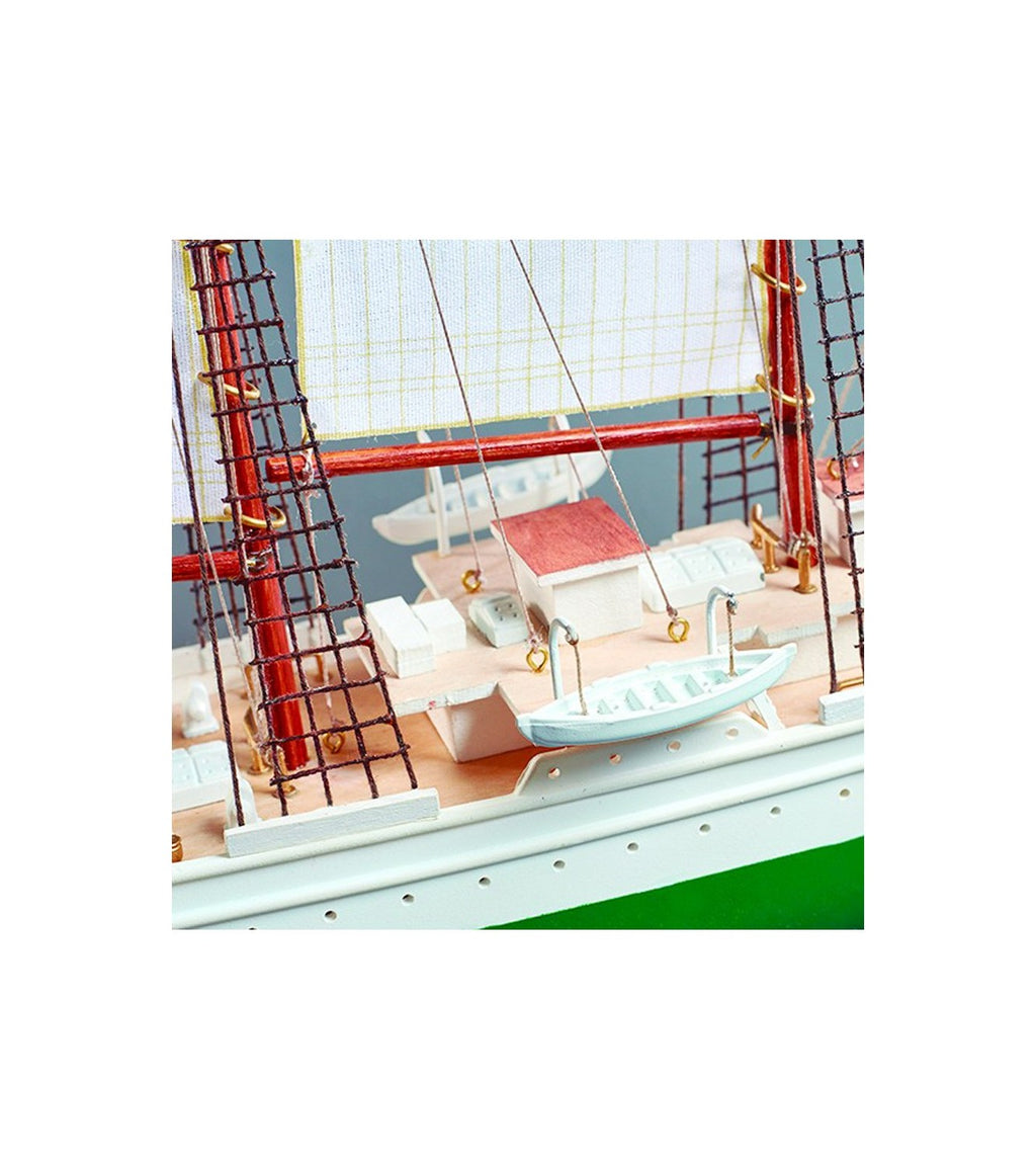 Training Ship Juan Sebasti&aacute;n Elcano &amp; Esmeralda. 1:250 Wooden and Plastic Model Ship Kit