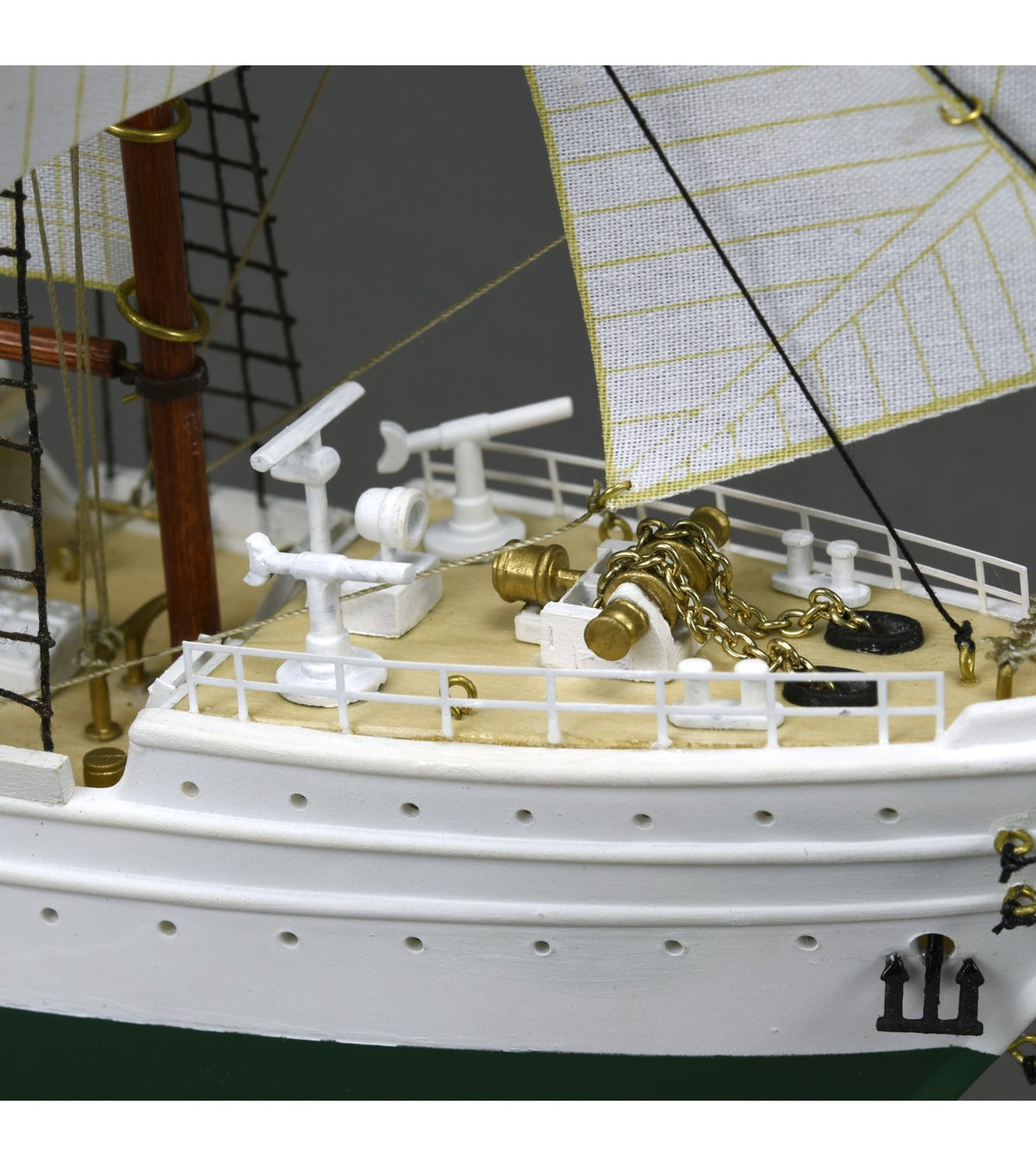 Training Ship Juan Sebasti&aacute;n Elcano &amp; Esmeralda. 1:250 Wooden and Plastic Model Ship Kit