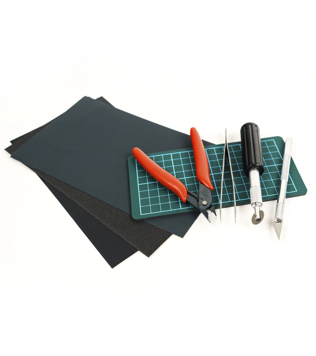 Set of Tools for Model Building in Plastic and Wood