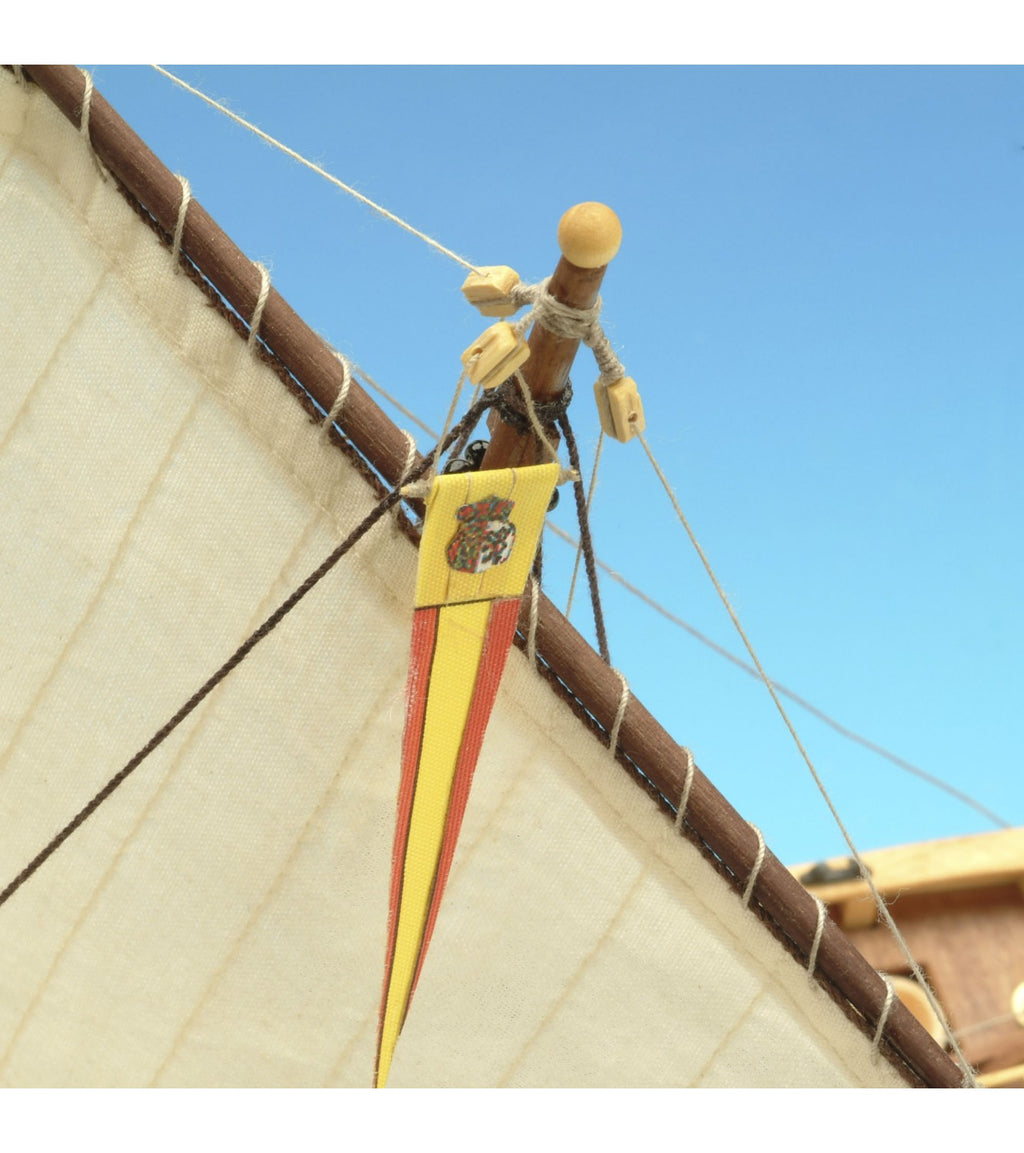 Captain's Boat Santisima TriNi&ntilde;ad. 1:50 Wooden Model Ship Kit