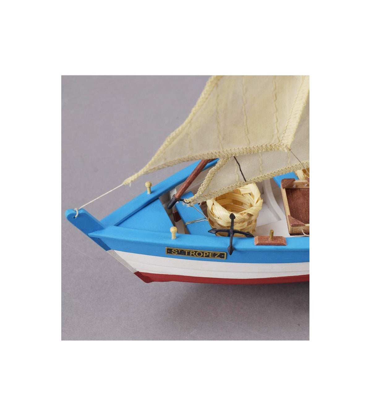 Fishing Boat La Provenale. 1:20 Wooden Model Ship Kit