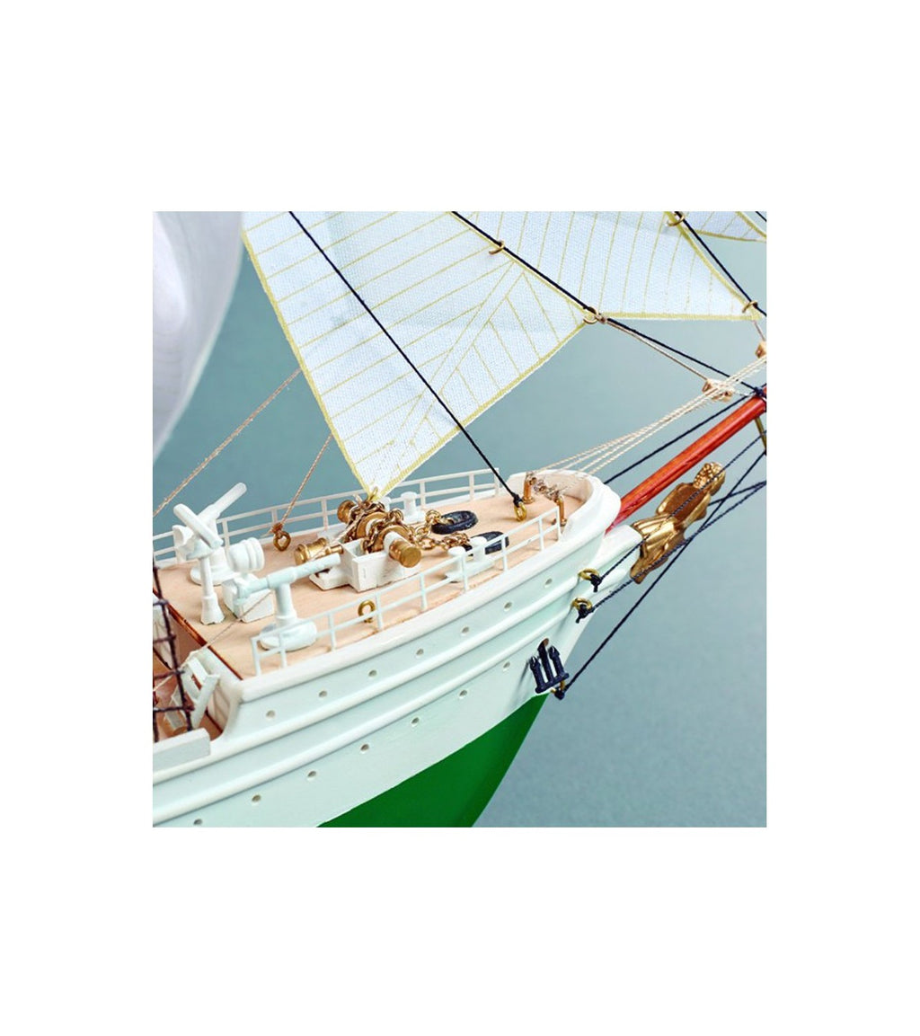 Training Ship Juan Sebasti&aacute;n Elcano &amp; Esmeralda. 1:250 Wooden and Plastic Model Ship Kit