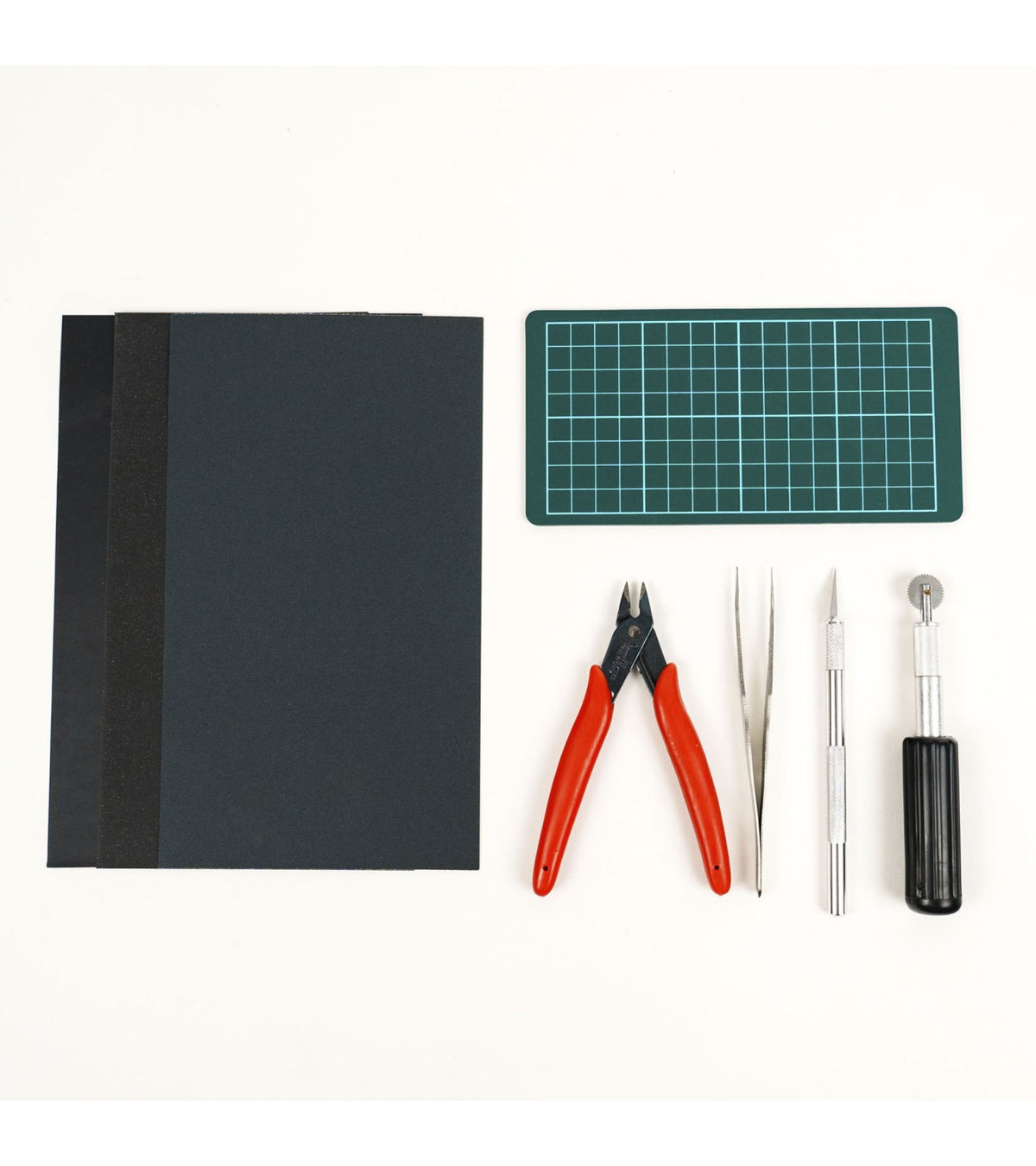 Set of Tools for Model Building in Plastic and Wood