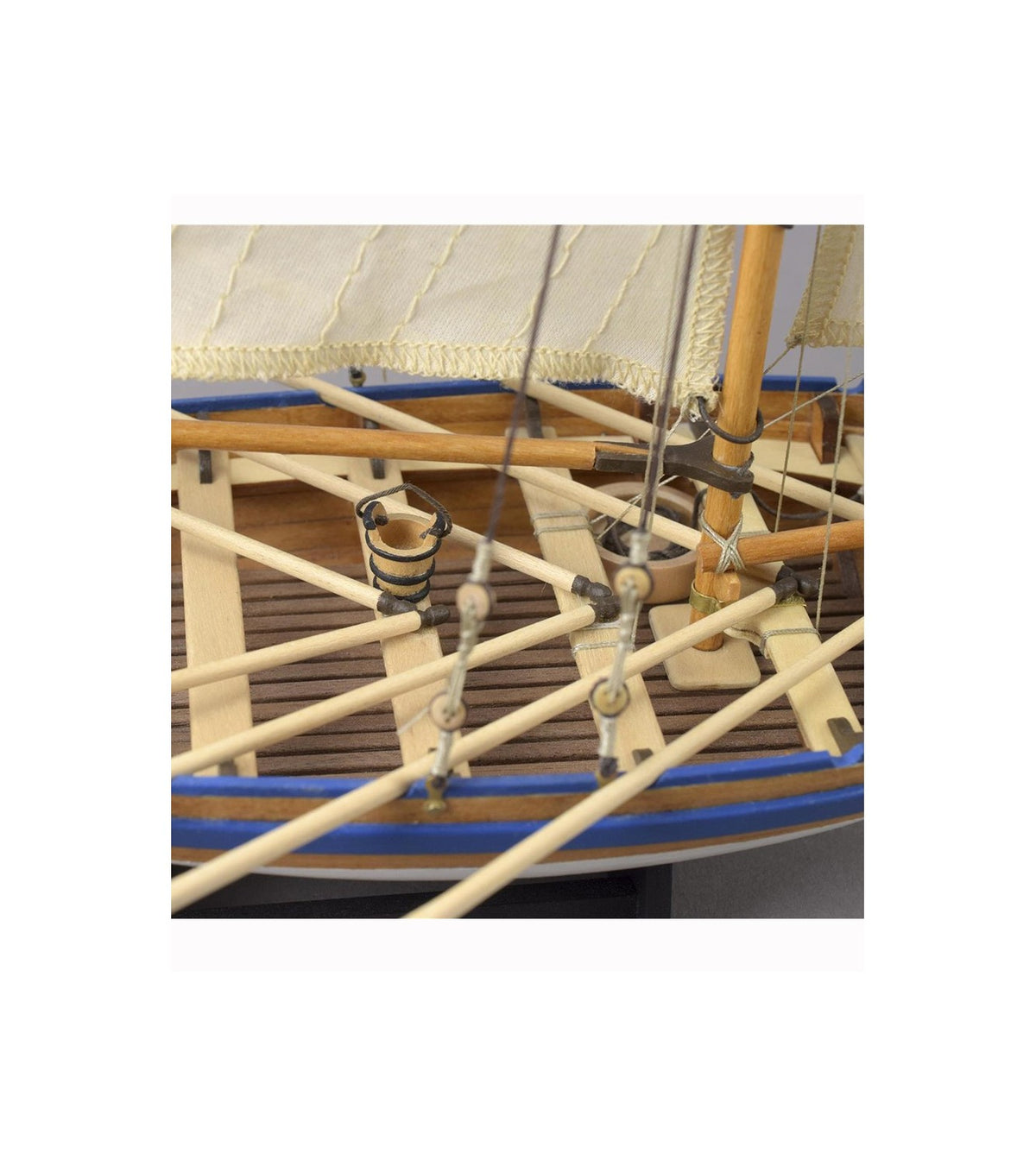 HMS Bounty's Jolly Boat. 1:25 Wooden Model Ship Kit